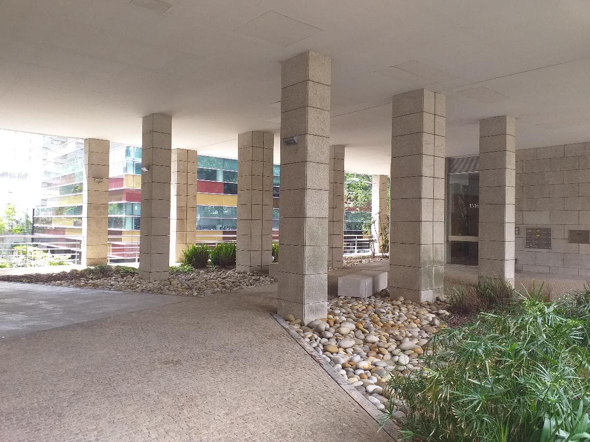 Apartamento T4 · Porto	 — imagem 2