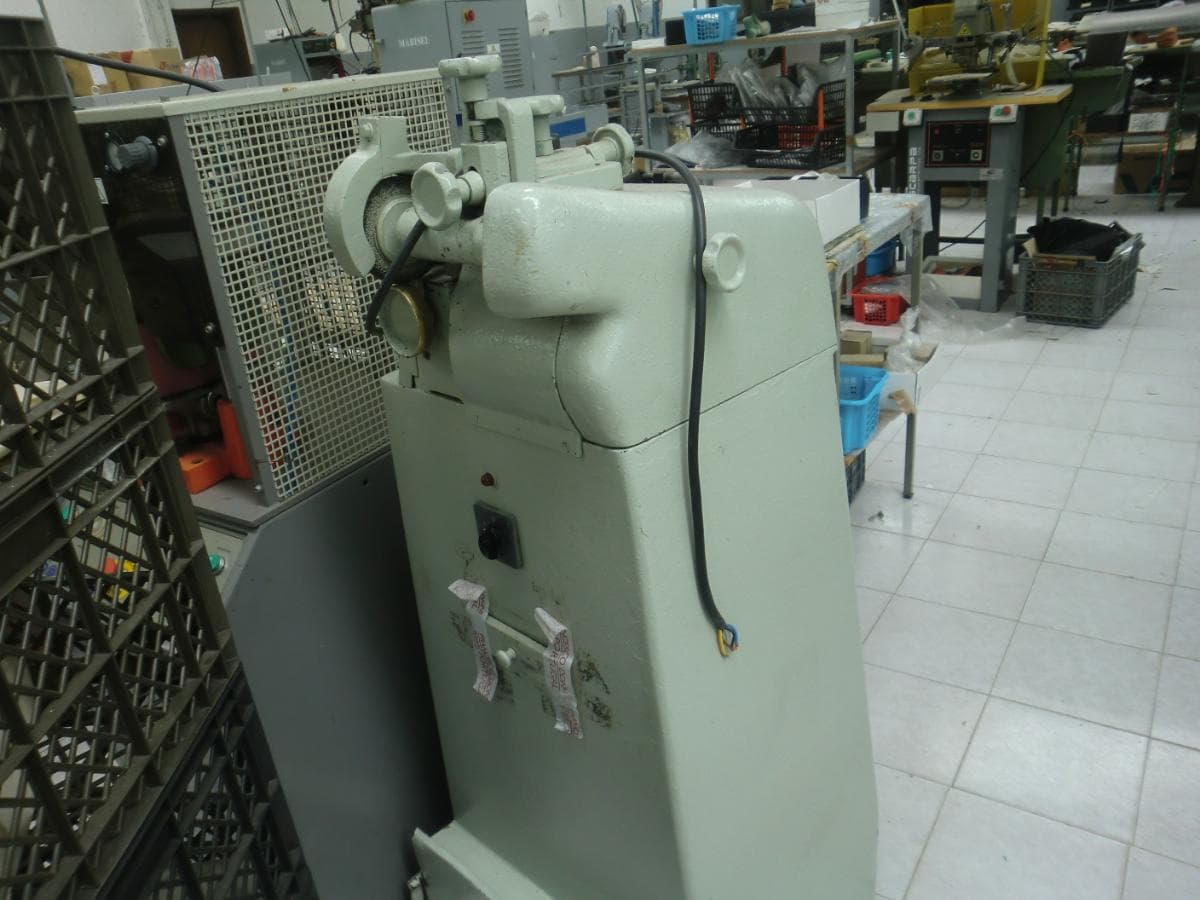 Máquina de rentiar