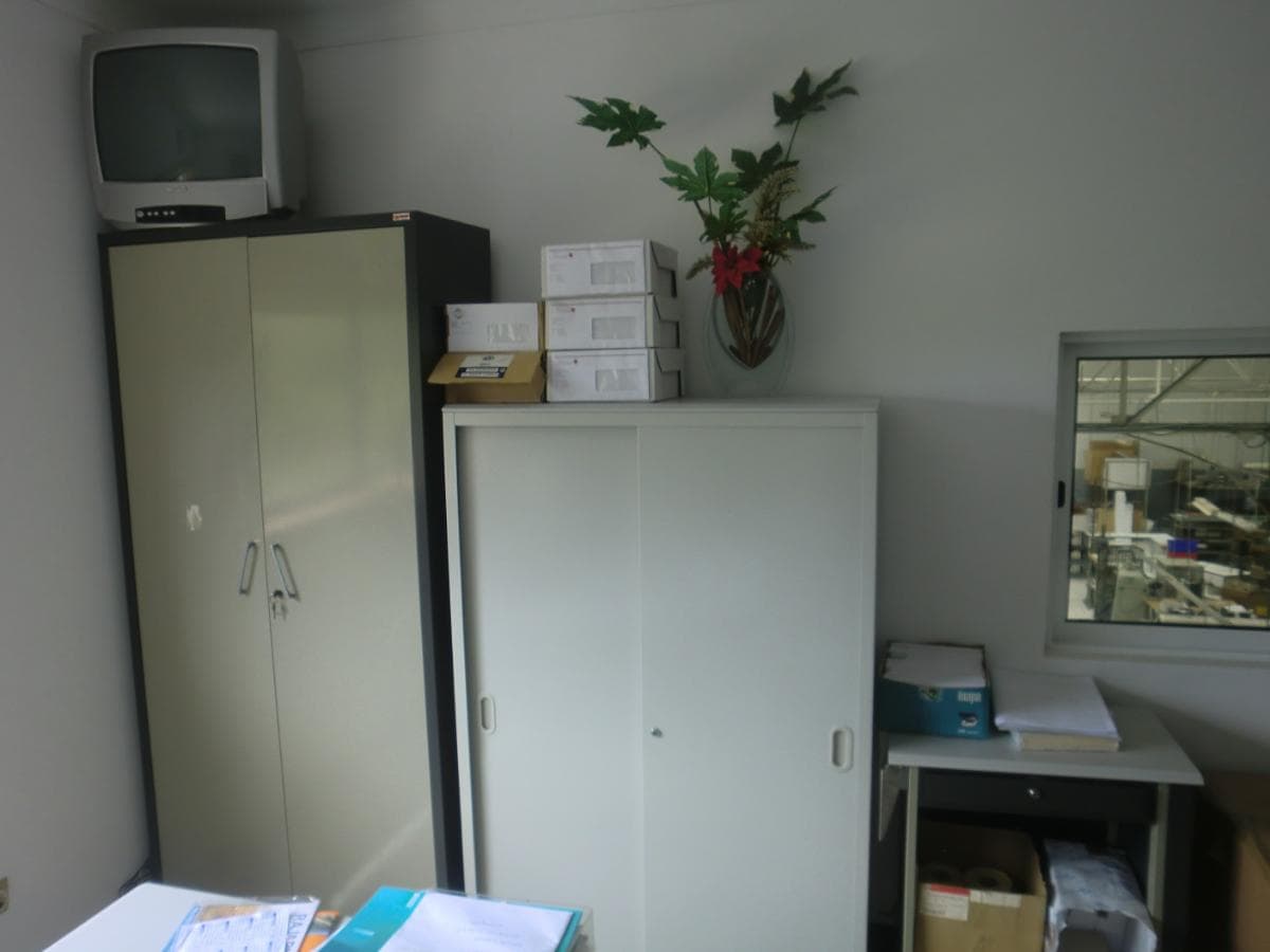 Maquinaria da Indústria de Calçado · Eq. Escritório · Mobiliário — imagem 80