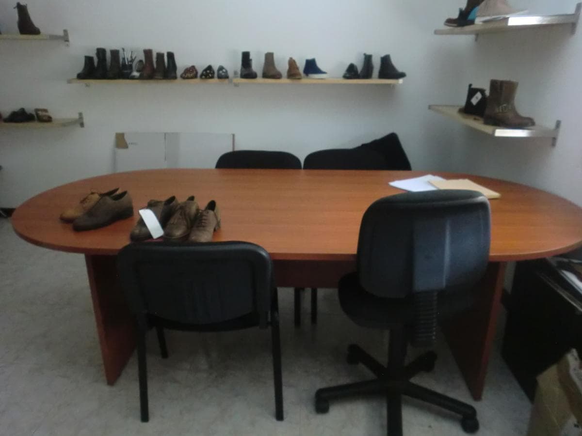 Maquinaria da Indústria de Calçado · Eq. Escritório · Mobiliário — imagem 27