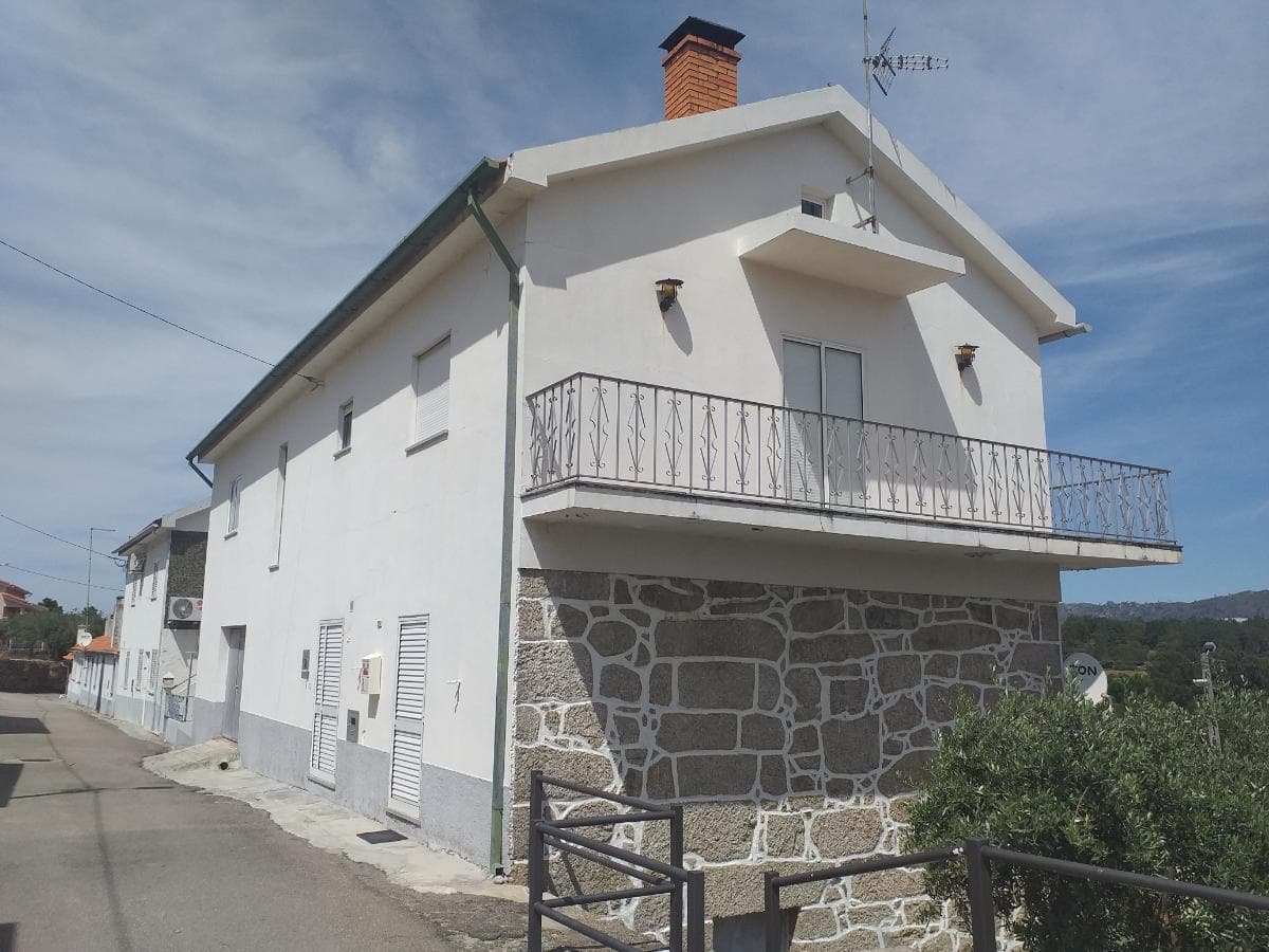 Apartamento T2 + Garagem · Celorico da Beira — image 2