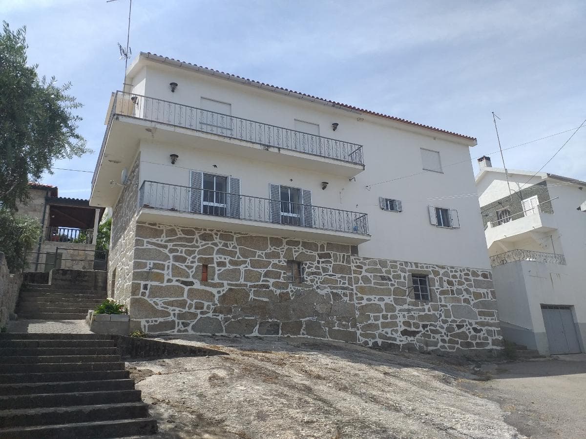 Apartamento T2 + Garagem · Celorico da Beira — image 1