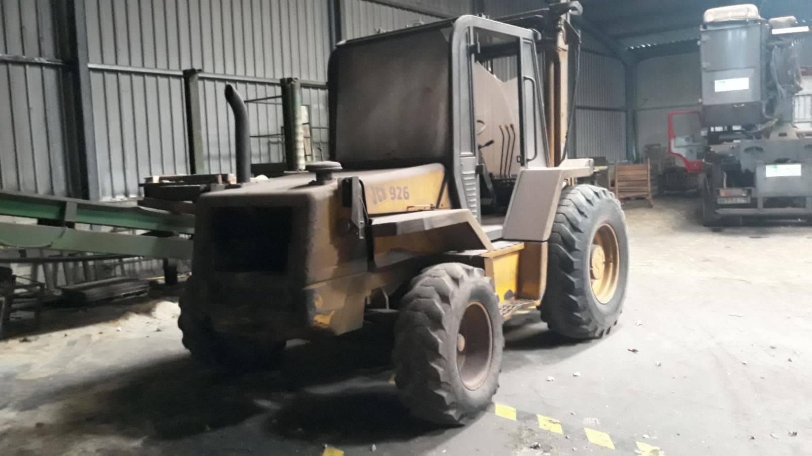 Forklift — image 2