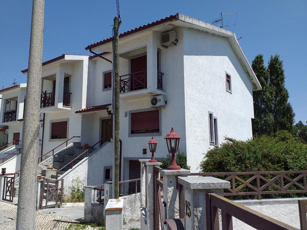 Moradia V3 · Viseu — image 5
