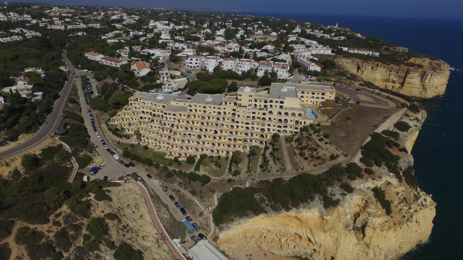 Apartamento T1 + 2 Arrecadações — imagem 4