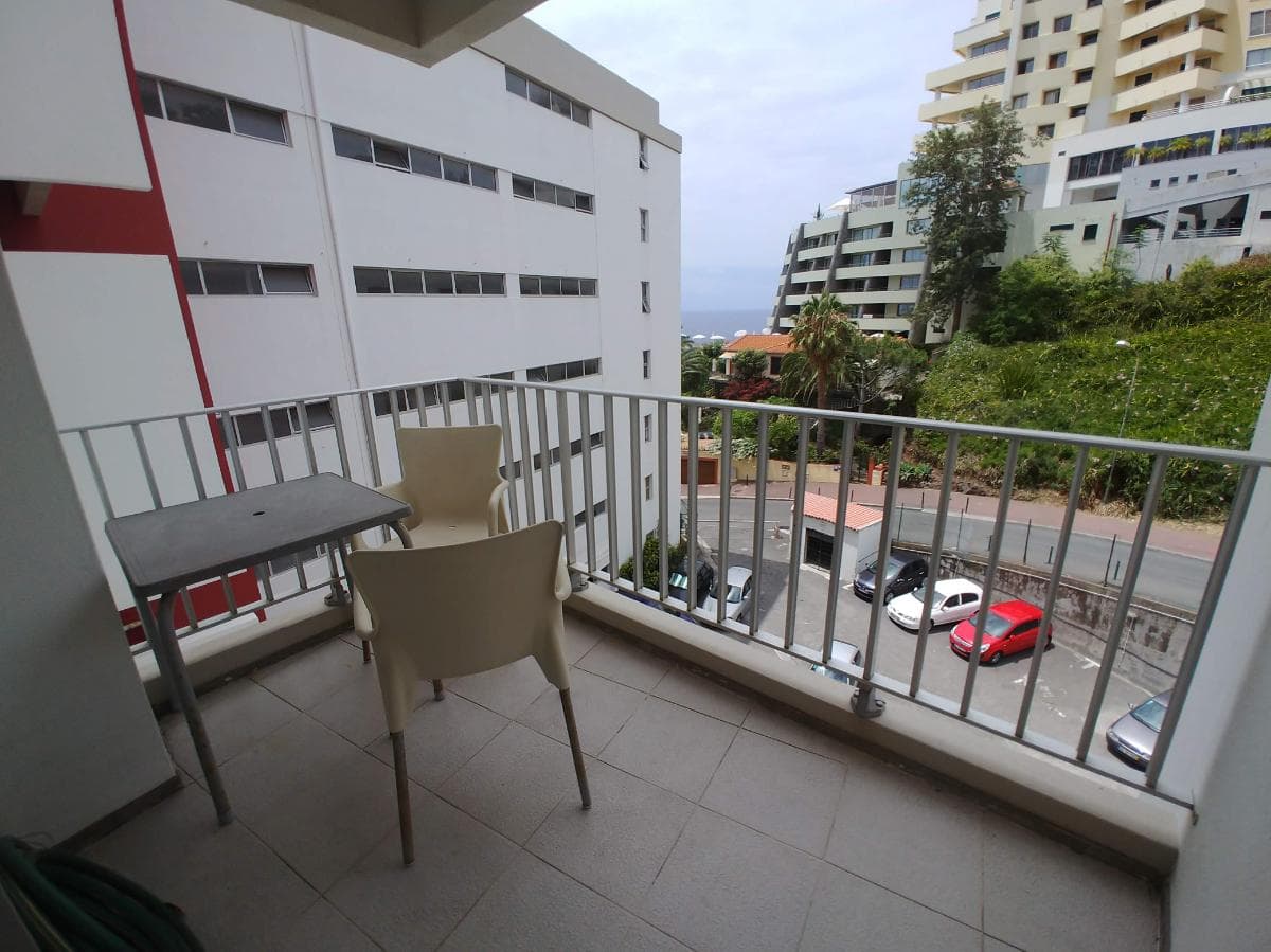 Apartamento T1 · Funchal — image 2