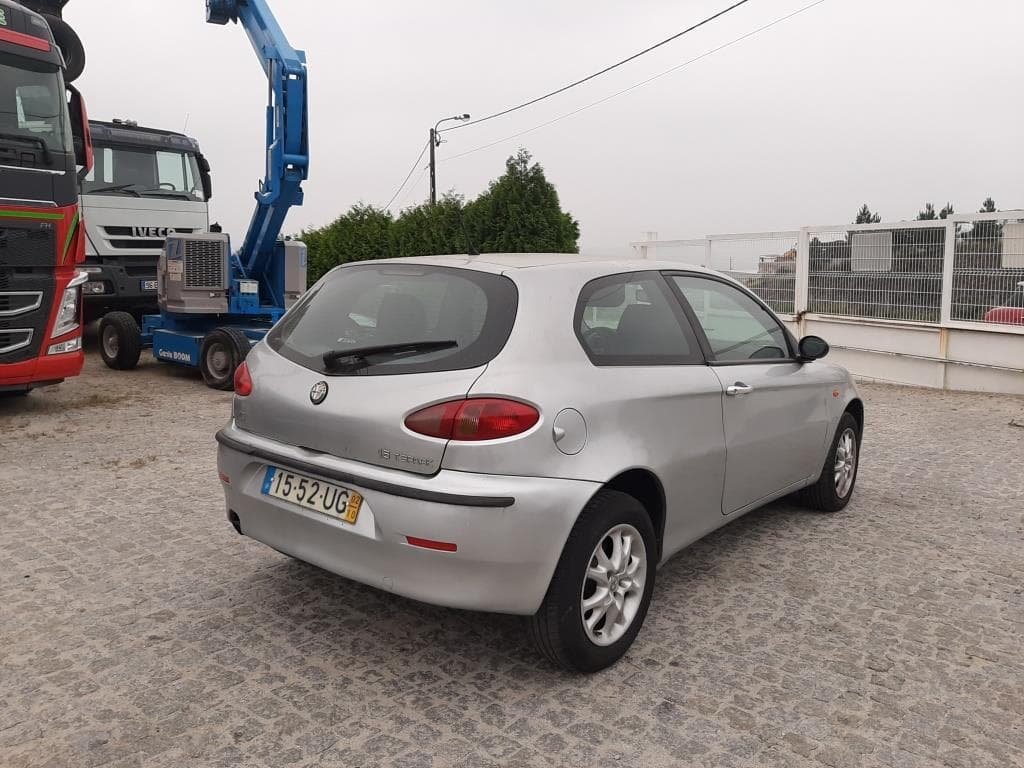 Alfa Romeo 1.6 Twin Spark — imagen 6