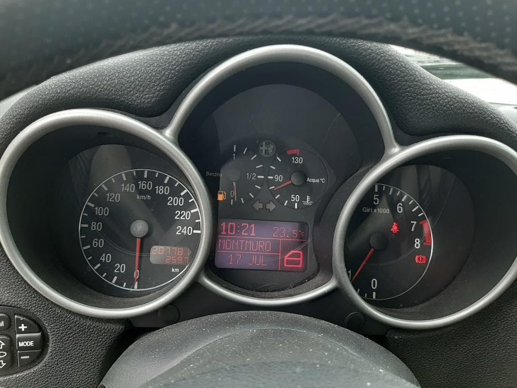 Alfa Romeo 1.6 Twin Spark — imagen 12