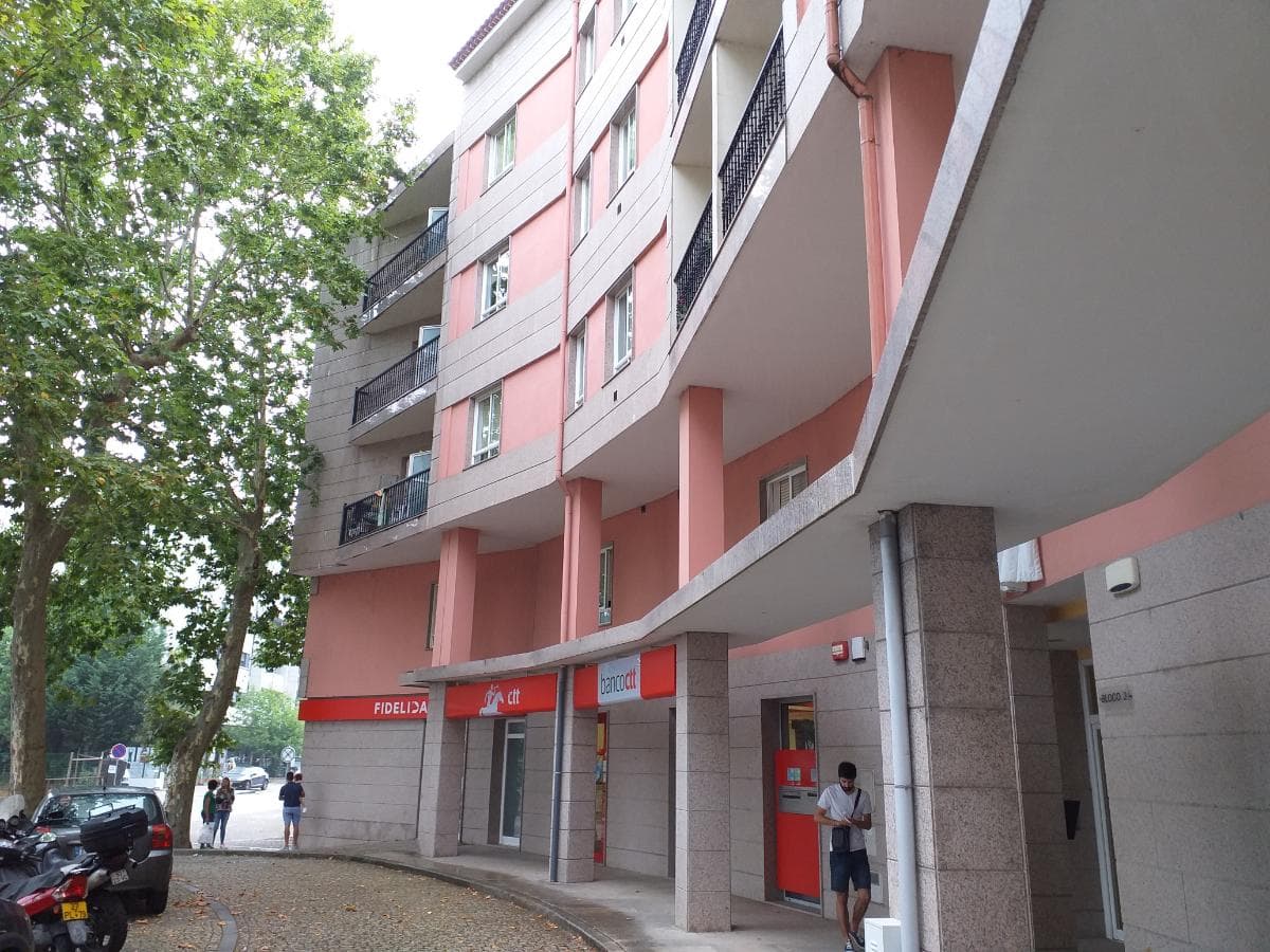 14 Apartamentos + 8 Escritórios · Valença — imagen 27