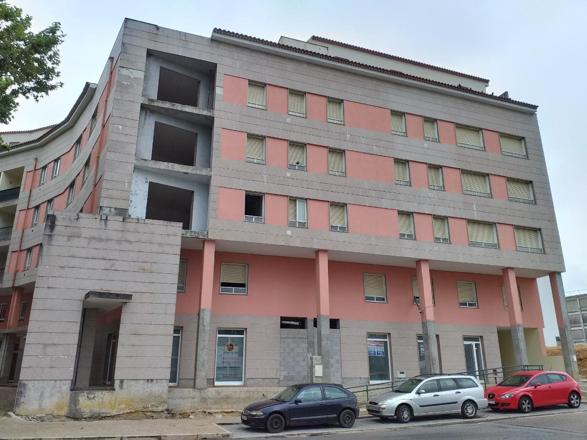 14 Apartamentos + 8 Escritórios · Valença — imagen 37