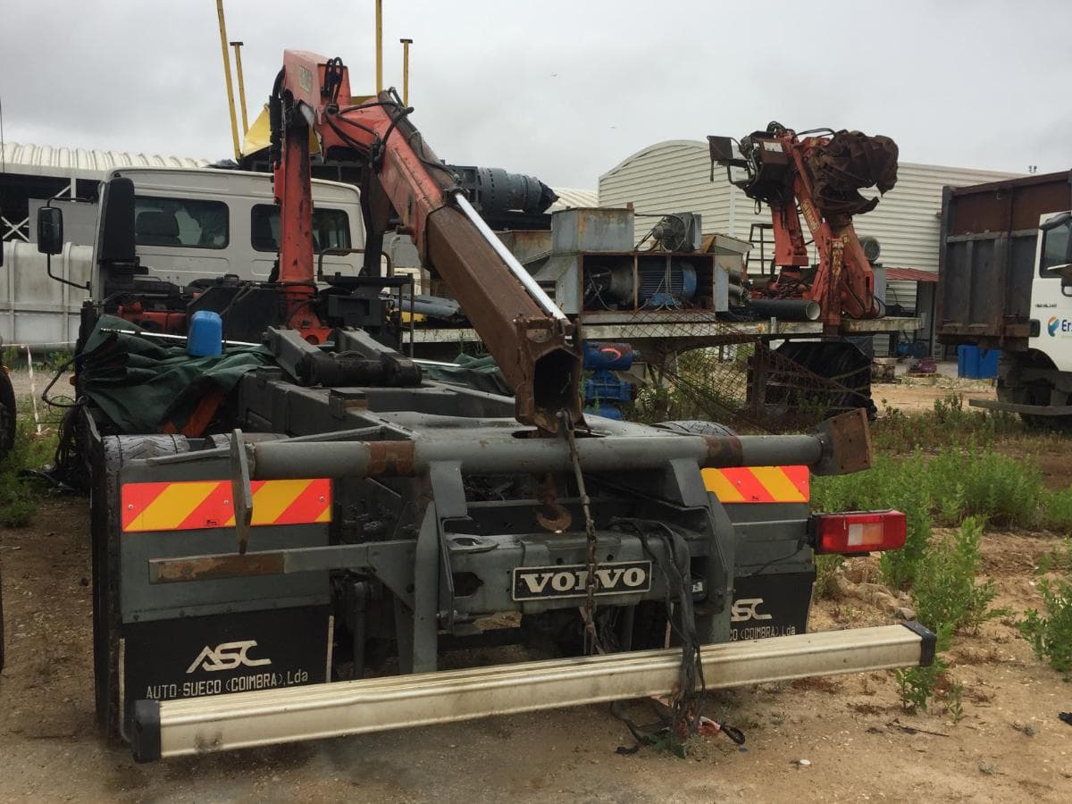 VOLVO  FL 250 — imagem 3