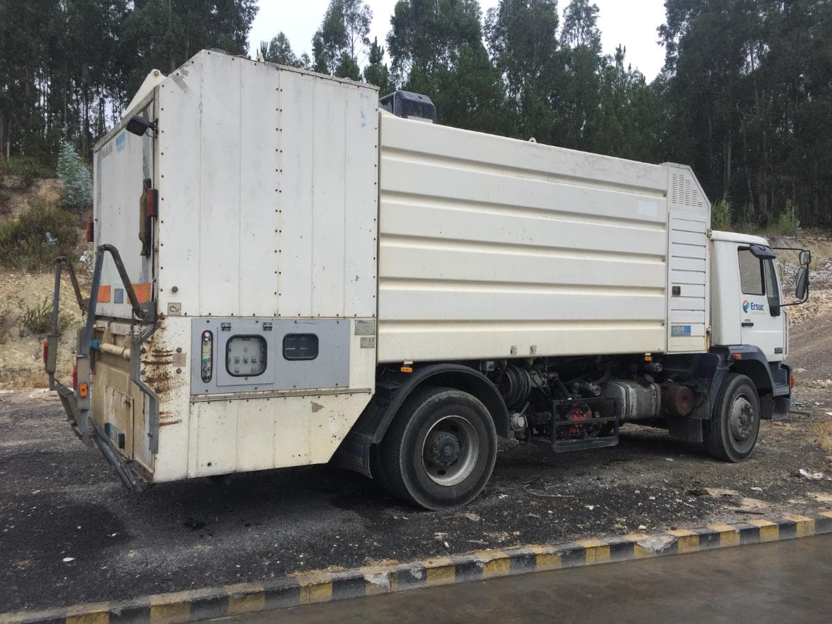 Lavadora de contenedores MAN 18.264 LC — imagen 7