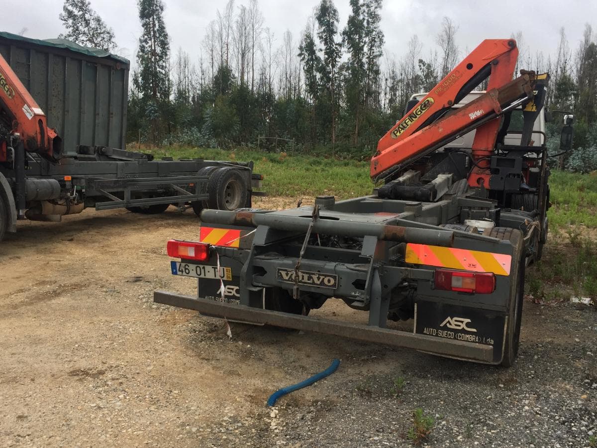 VOLVO  FL 250 — imagem 4