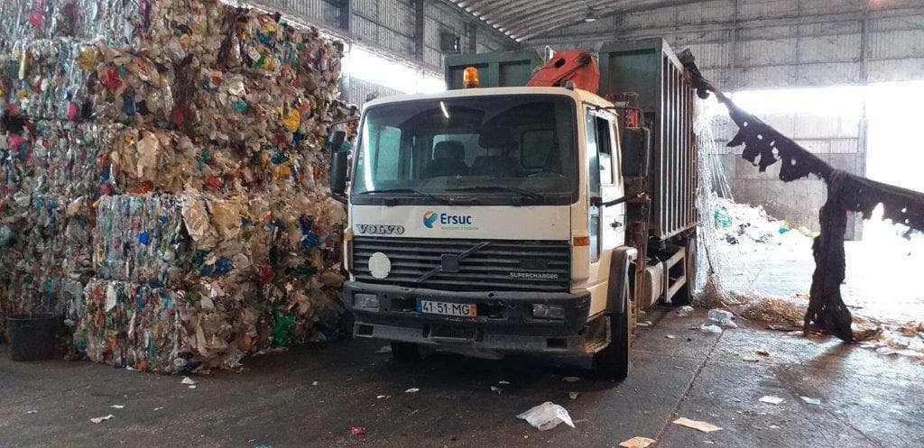 VOLVO  FL 619-54 (4X2) — imagem 1