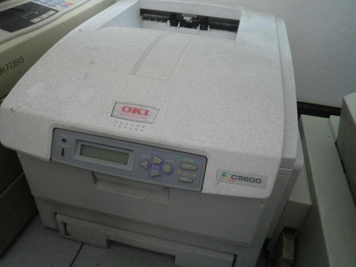 Material Informático · Mobiliário — image 18