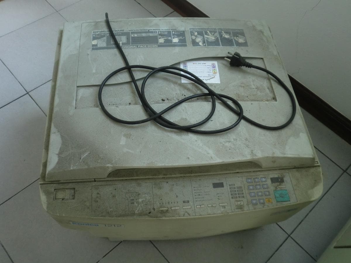 Material Informático · Mobiliário — image 19