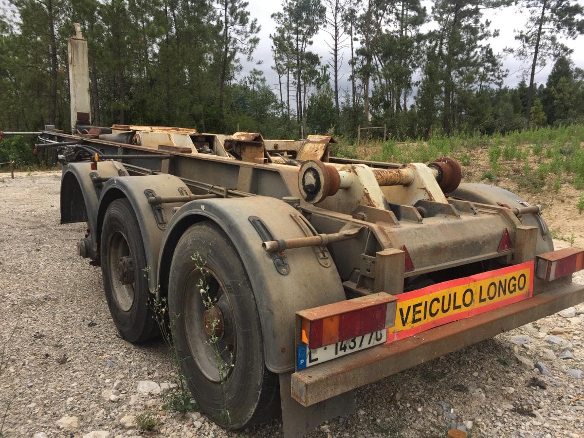 Semirreboque de 3 eixos — imagem 2