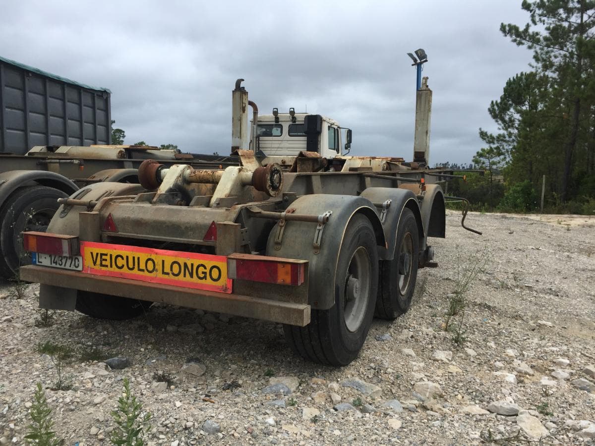 Semirreboque de 3 eixos — imagem 3