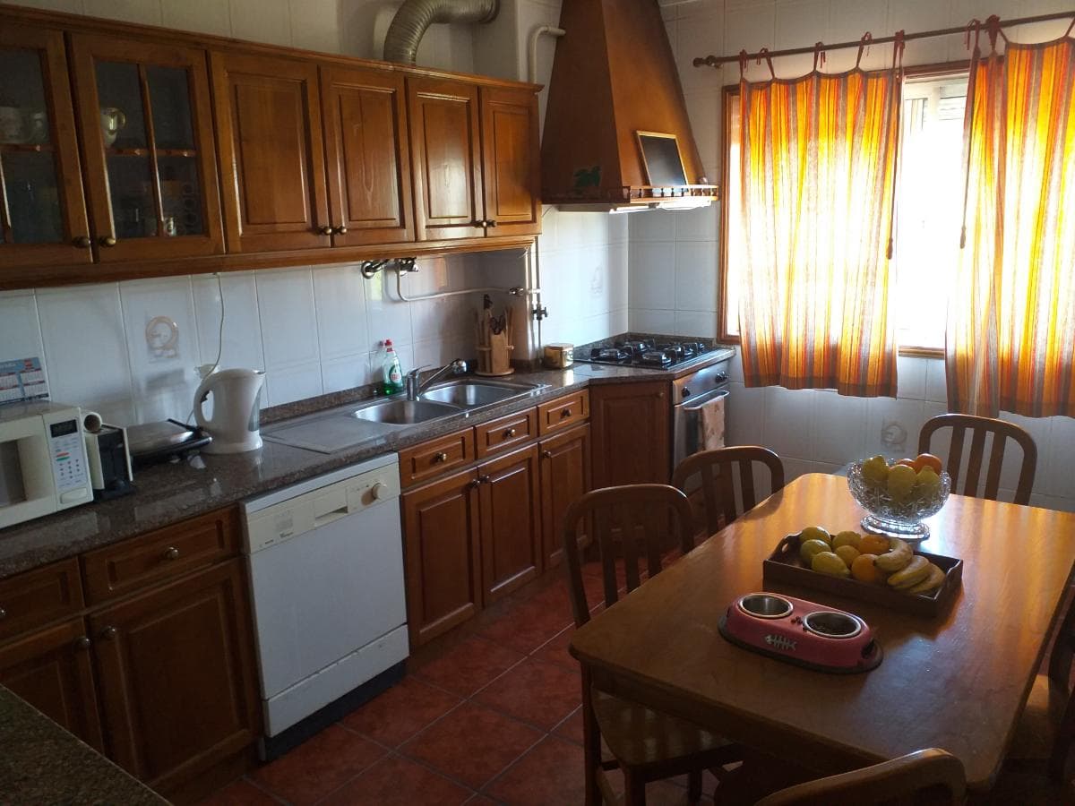 Apartamento T3 · São João da Madeira — image 2