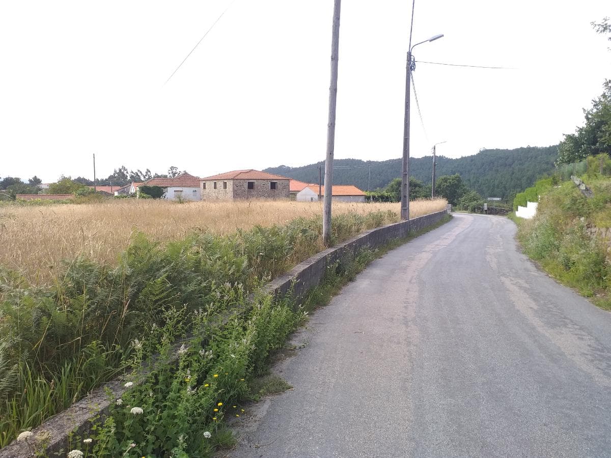 Moradia + Terrenos · Vila Nova de Cerveira — imagem 4