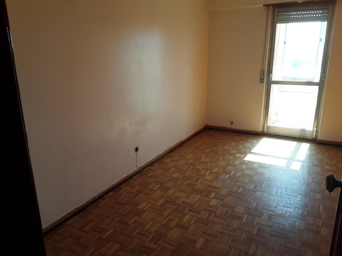 Apartamento T2 · Loures — imagem 2