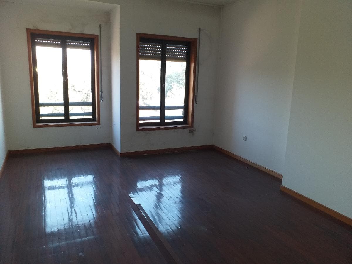 Apartamento T3 + Lugar de Garagem + Arrumos · Santa Maria da Feira — image 10