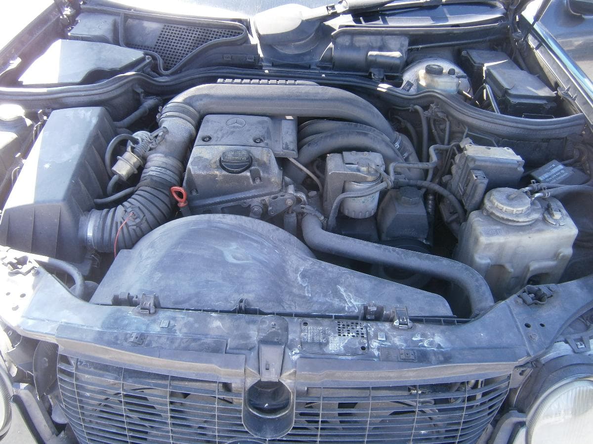 Mercedes-Benz E220 — imagem 17