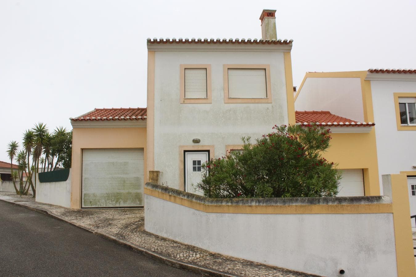 Moradia V2 · Lourinhã — image 1