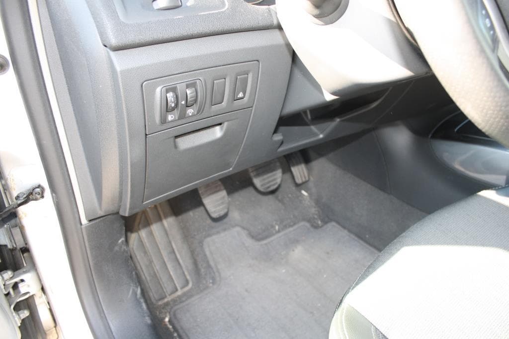 Renault Laguna — imagem 12