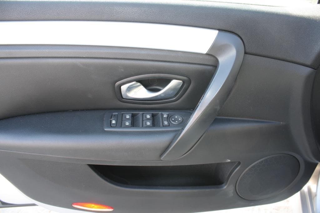 Renault Laguna — imagen 10