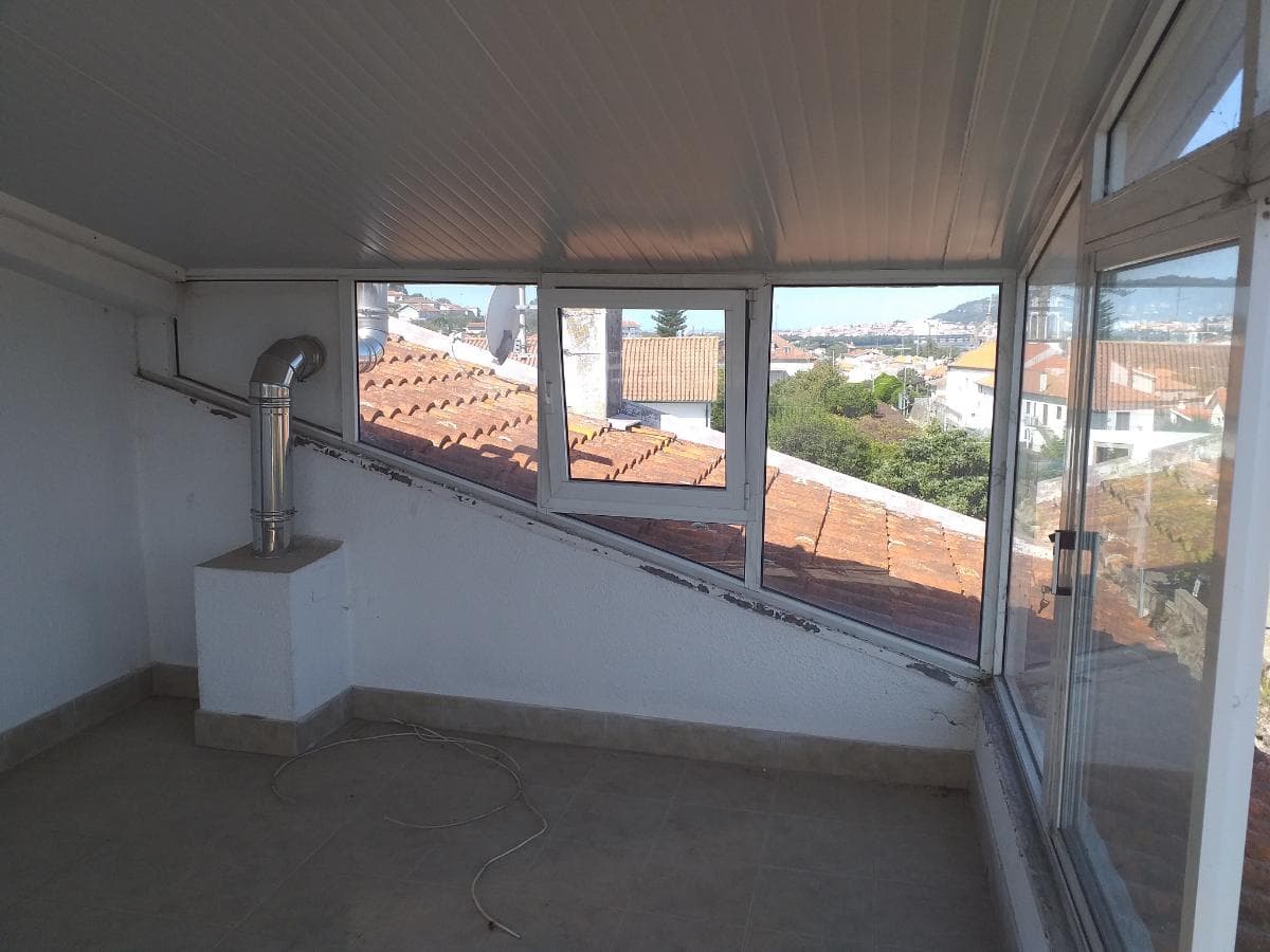 Edifício c/ Apartamento T3 e Lojas · Viana do Castelo — imagem 13