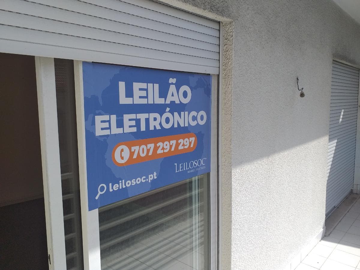 Edifício c/ Apartamento T3 e Lojas · Viana do Castelo — imagem 21