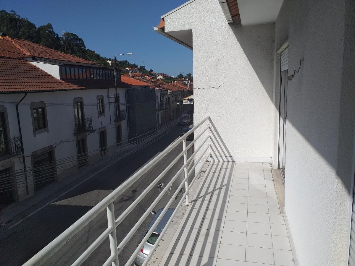 Edifício c/ Apartamento T3 e Lojas · Viana do Castelo — imagem 17