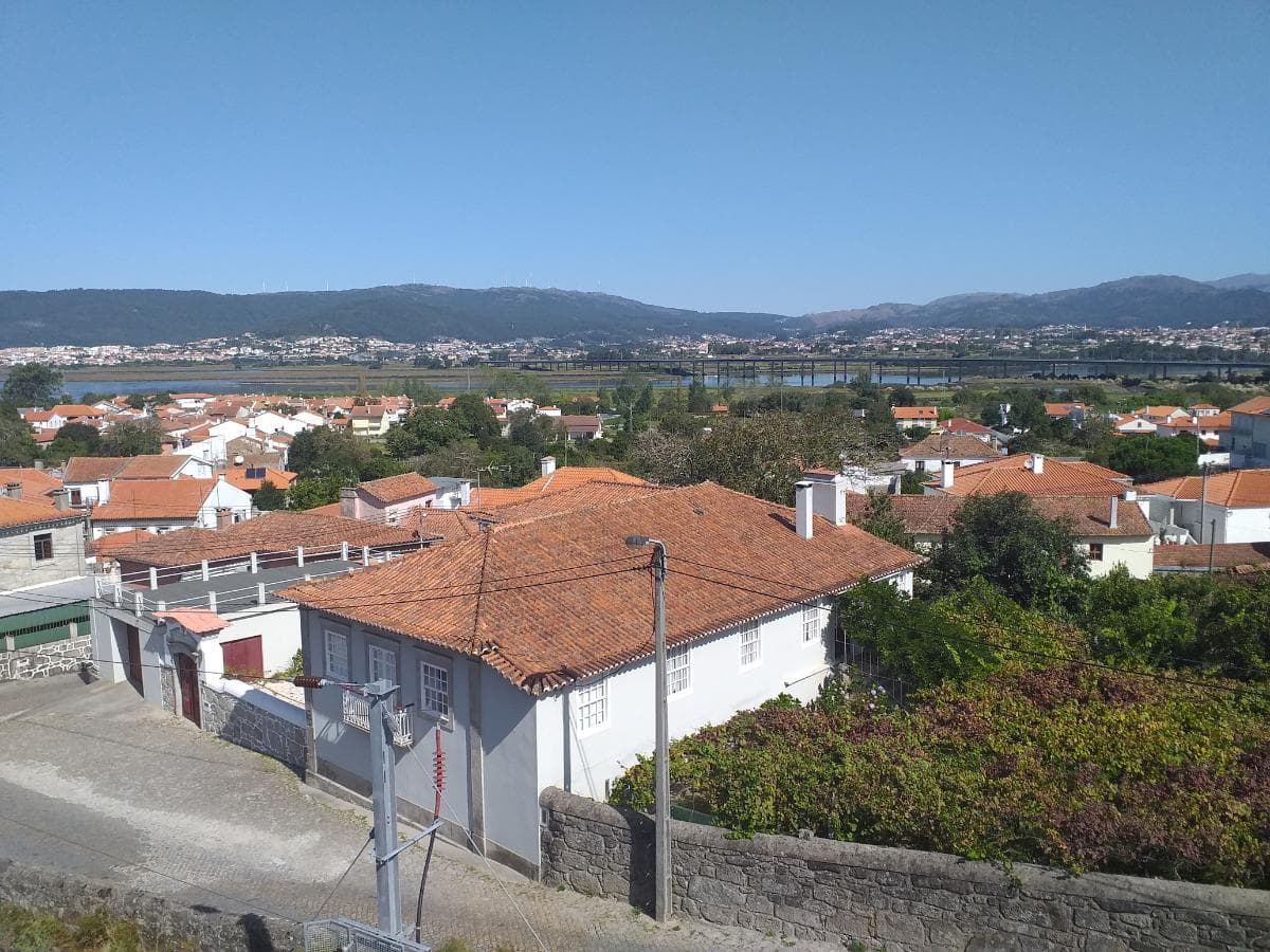 Edifício c/ Apartamento T3 e Lojas · Viana do Castelo — imagem 19