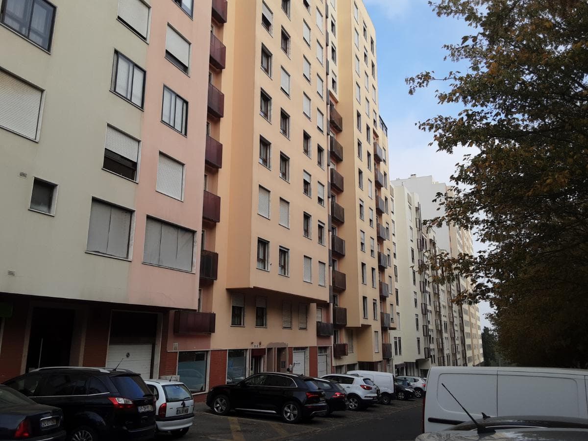 Apartamento T3 · Alfragide, Amadora — image 3