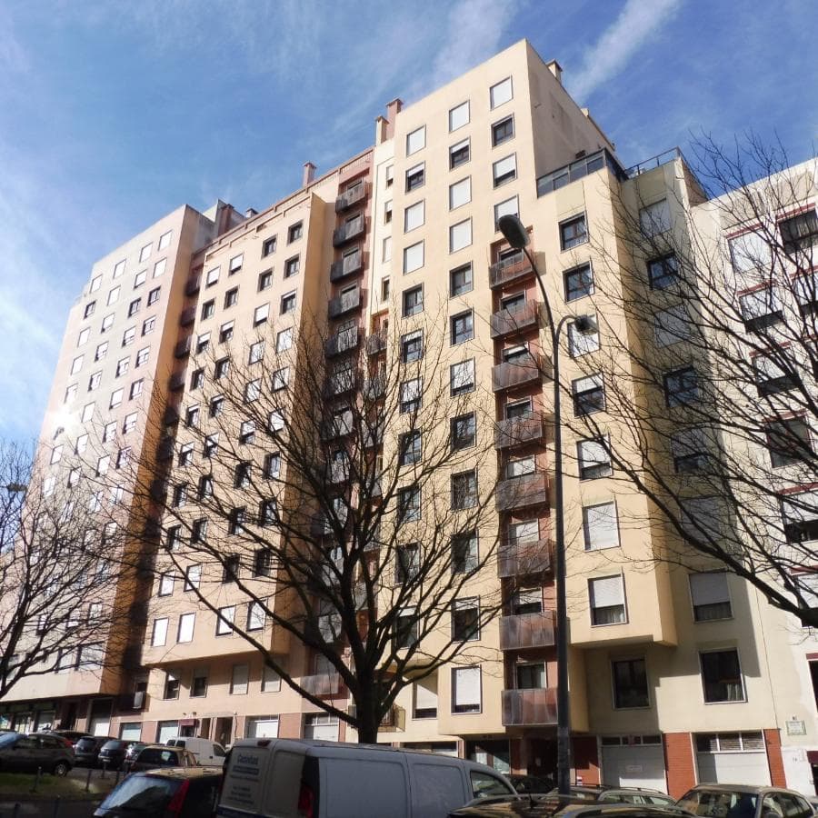 LOTE SUSPENSO · Apartamento T3 · Alfragide, Amadora — imagen 2