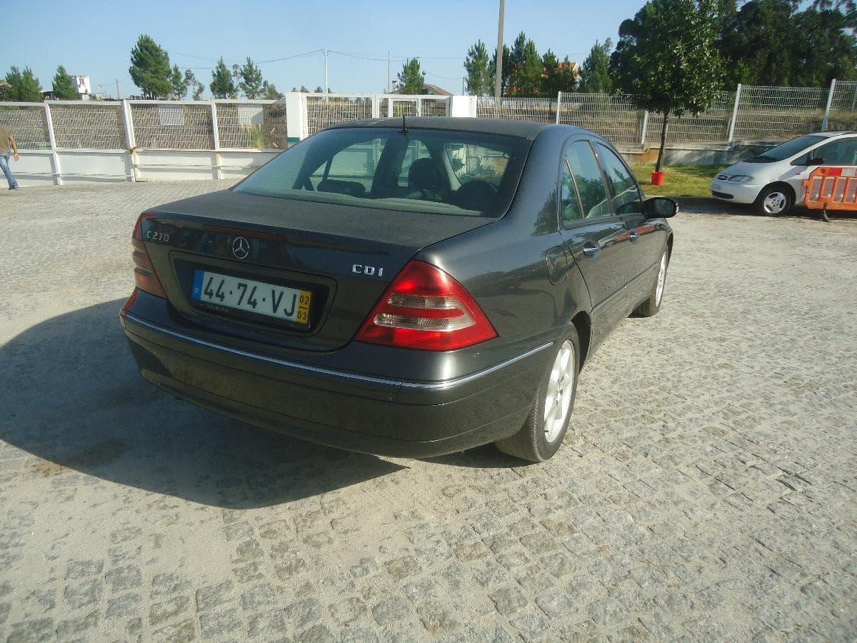 Mercedes-Benz C270, 44-74-VJ · Paredes — imagen 5