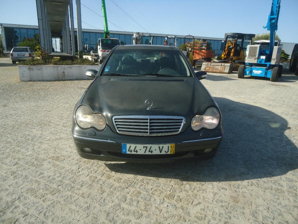 Mercedes-Benz C270, 44-74-VJ · Paredes — imagen 2