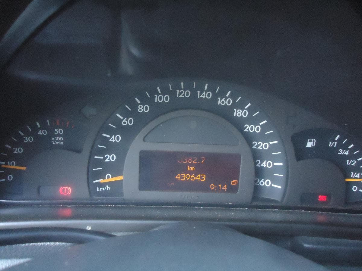 Mercedes-Benz C220, 23-19-SF · Paredes — imagem 10