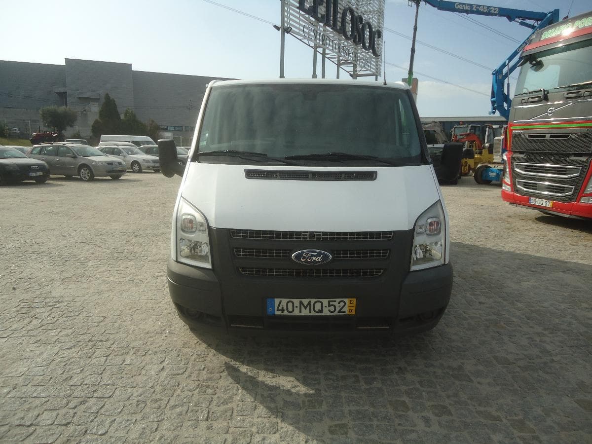 Ford Transit, 40-MQ-52 · Paredes — imagem 2