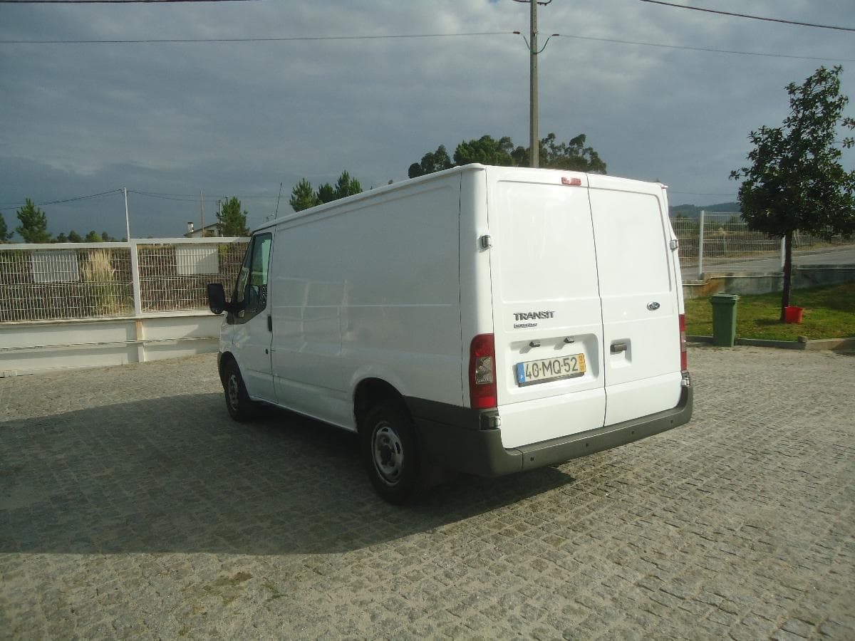 Ford Transit, 40-MQ-52 · Paredes — imagem 6