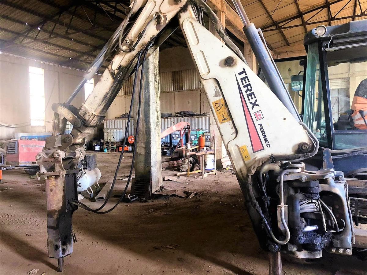 Retroescavadora mixta Terex 860 — imagen 8