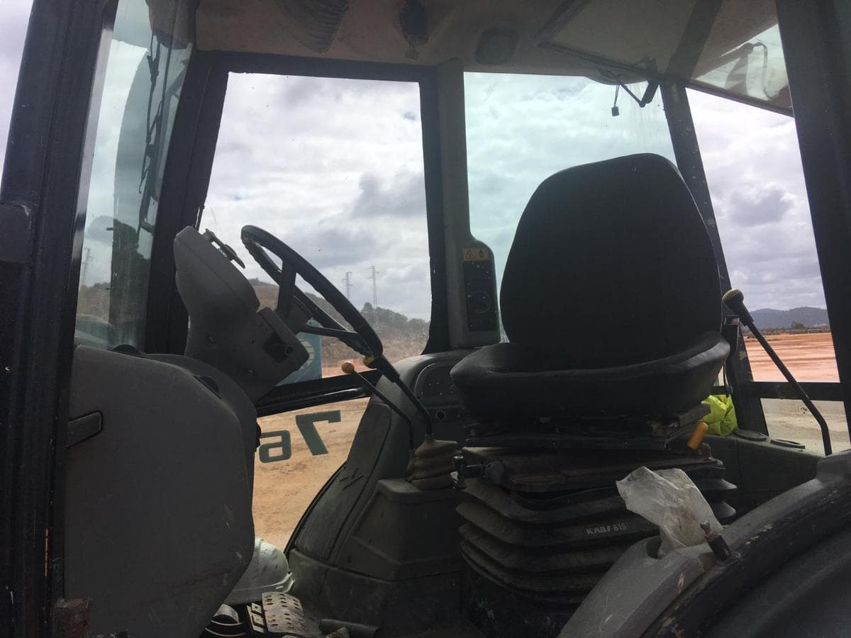 Retroescavadora mixta Terex 760 — imagem 8