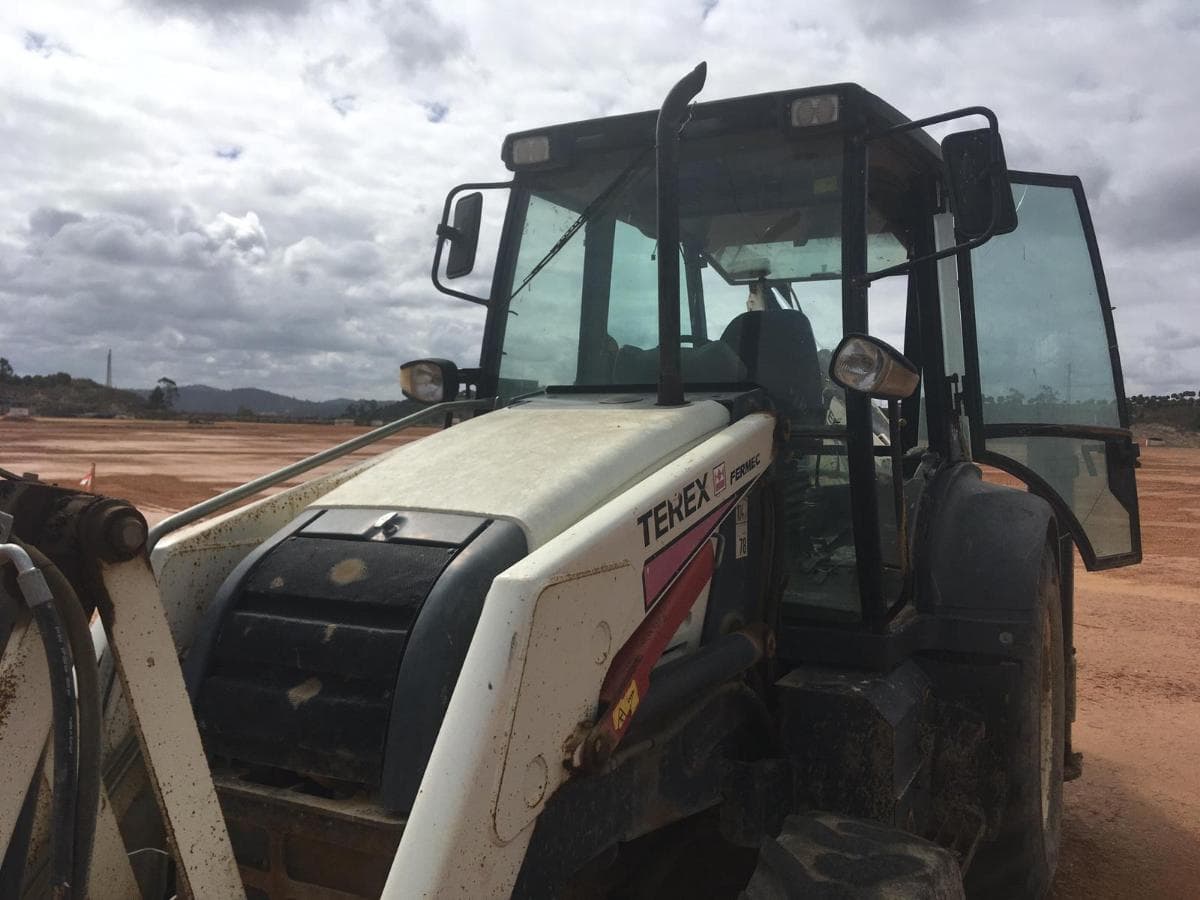 Retroescavadora mixta Terex 760 — imagem 5