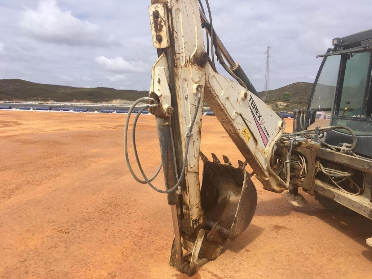 Retroescavadora mixta Terex 760 — imagem 11