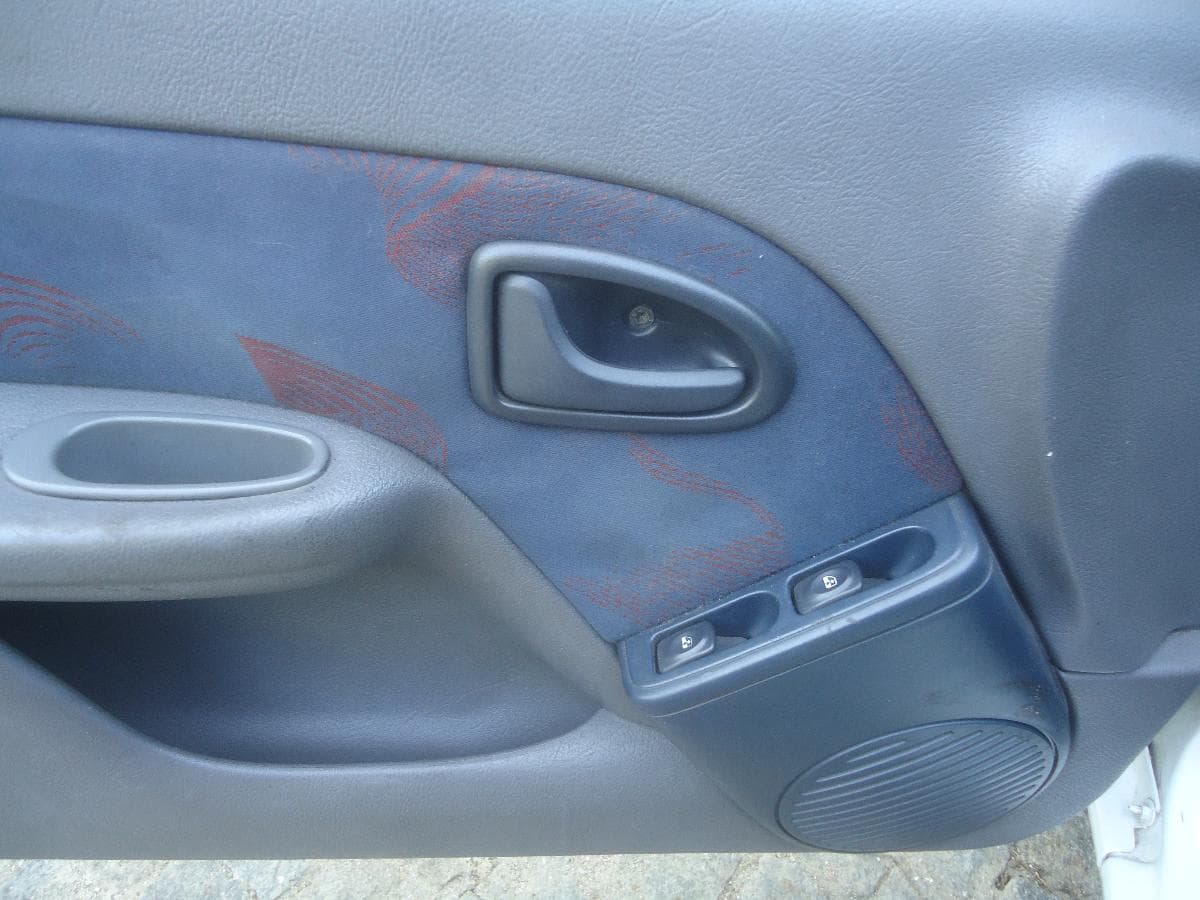 Renault Clio 1.9 D, 48-40-NX · Paredes — imagem 8