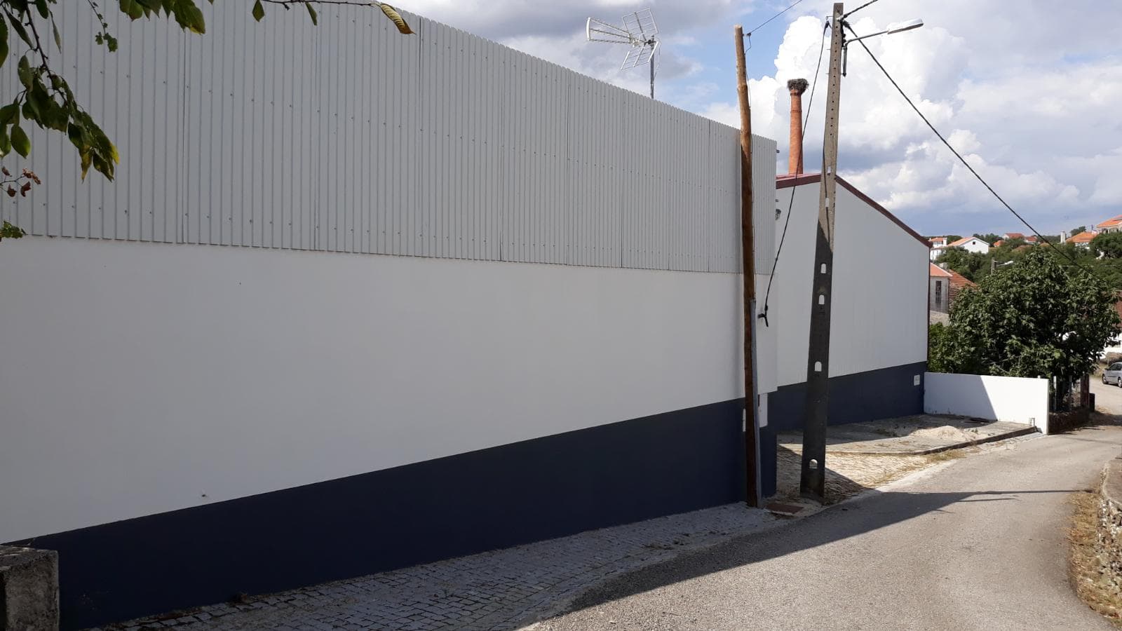 Armazém + Terreno · Eq. Escritório + Stock de Existências · Castelo Branco — imagem 6