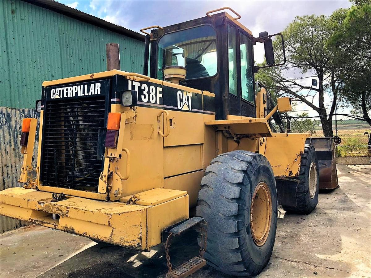 Pala Caterpillar IT38F — imagem 4