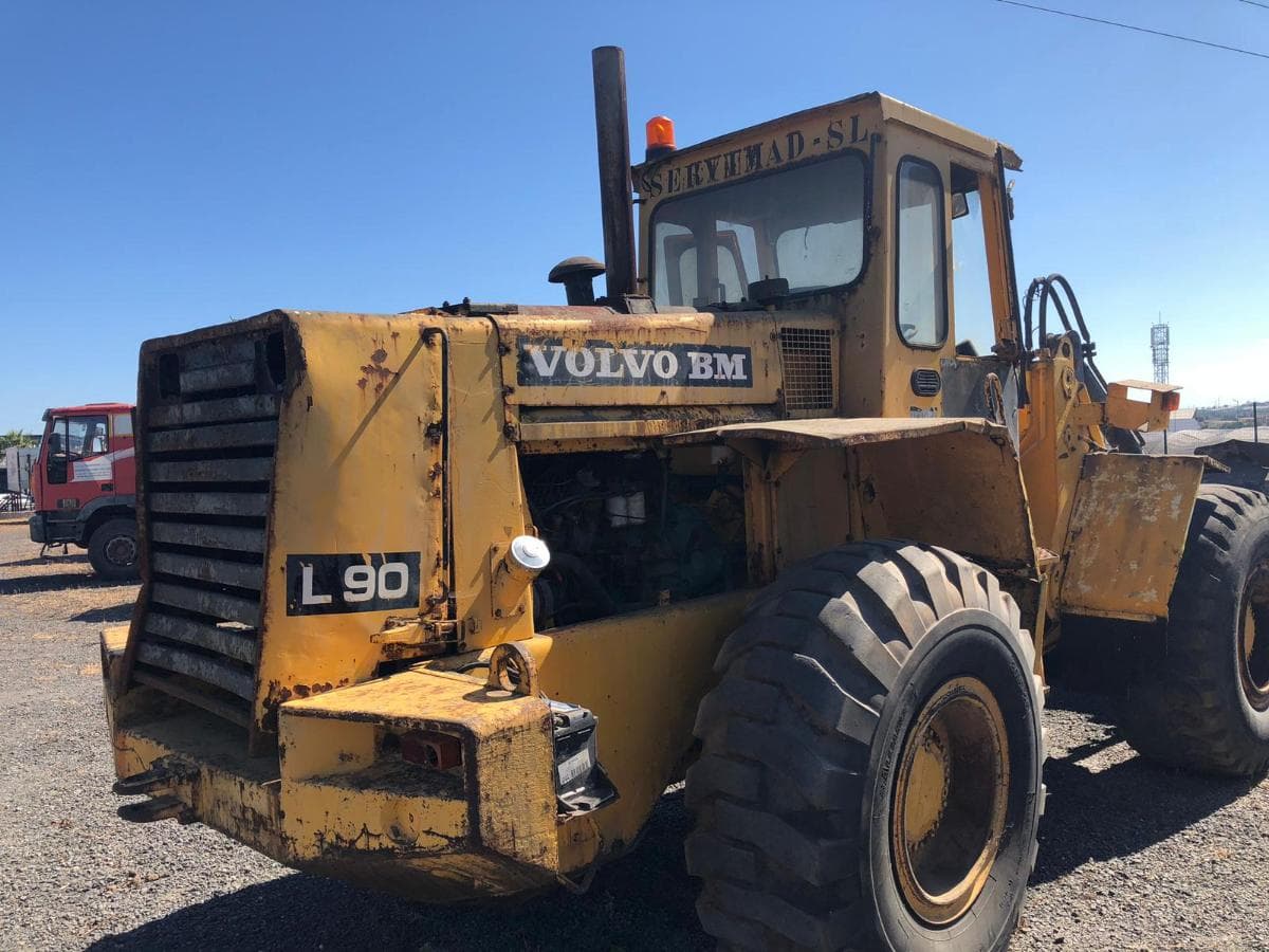 Pala Volvo L90 — imagem 6