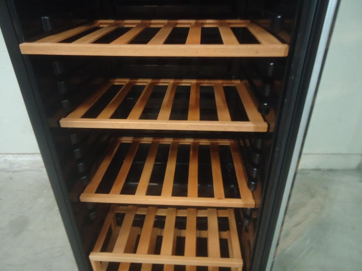 Refrigerador + Lote de Vinhos — image 10